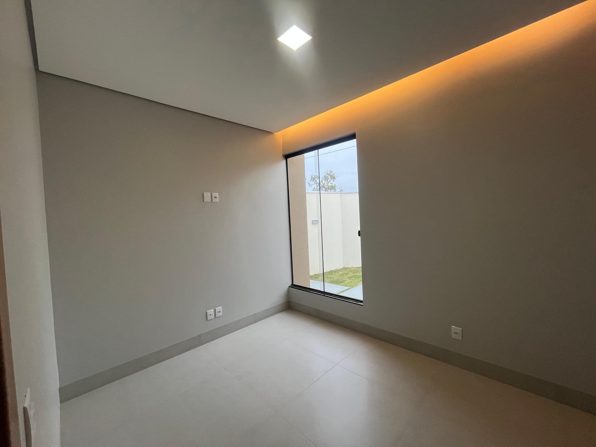 Casa moderna com 3 quartos, piscina e varanda gourmet na 1601 Sul em Palmas