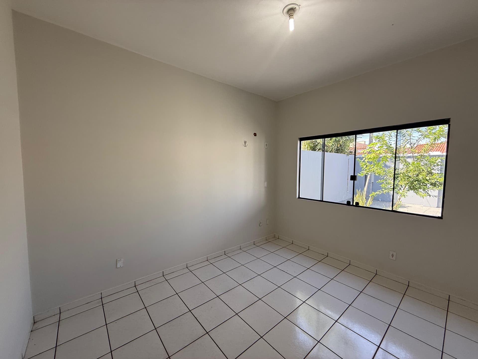 Casa 3 quartos com suíte na 110 Norte em Palmas – pronta para financiar e com amplo espaço