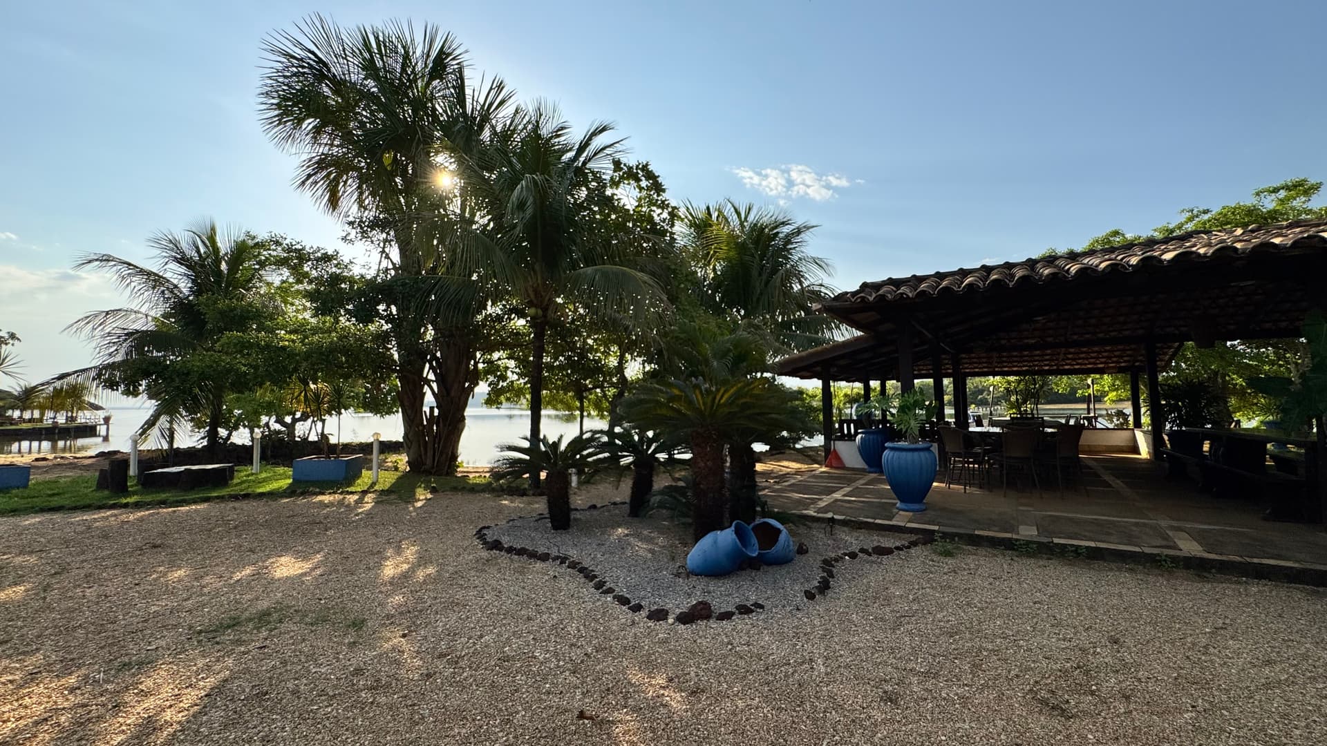 Chácara beira-lago à venda a 14 km de Palmas com 5.000 m²