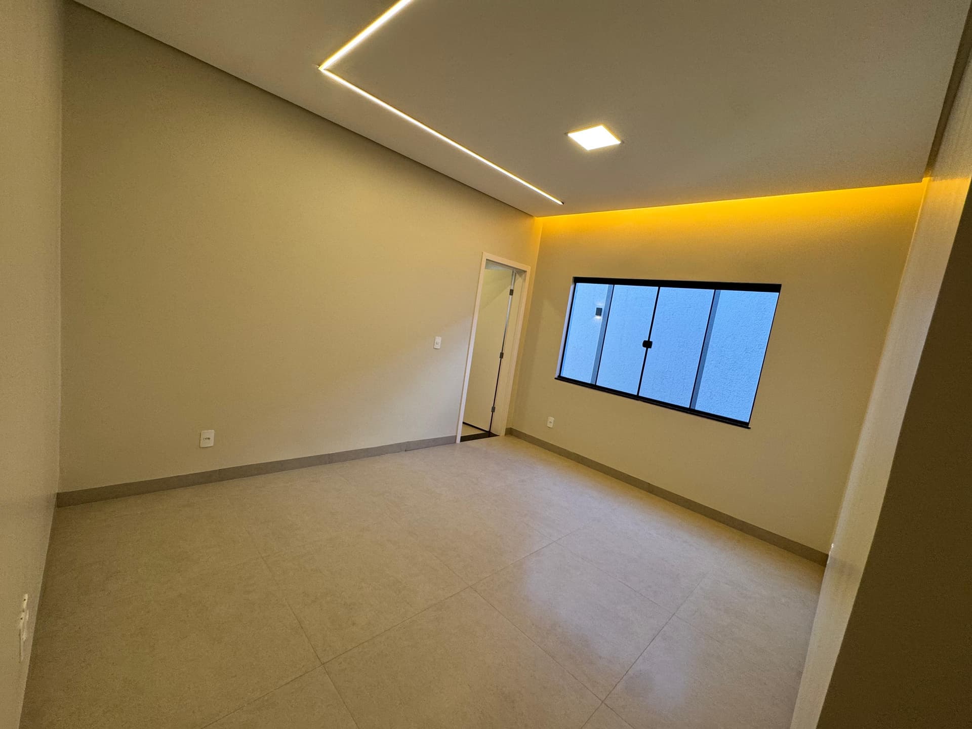 Casa com 3 quartos, suíte master e piscina na 1503 Sul em Palmas