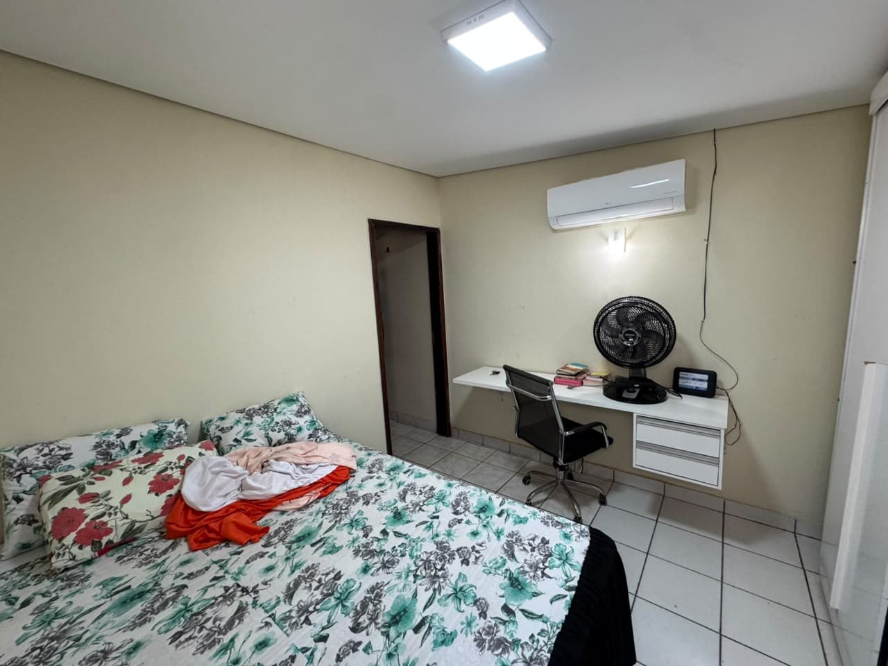 Casa térrea à venda na 1005 Sul (ARSO 102) com 3 quartos e suíte