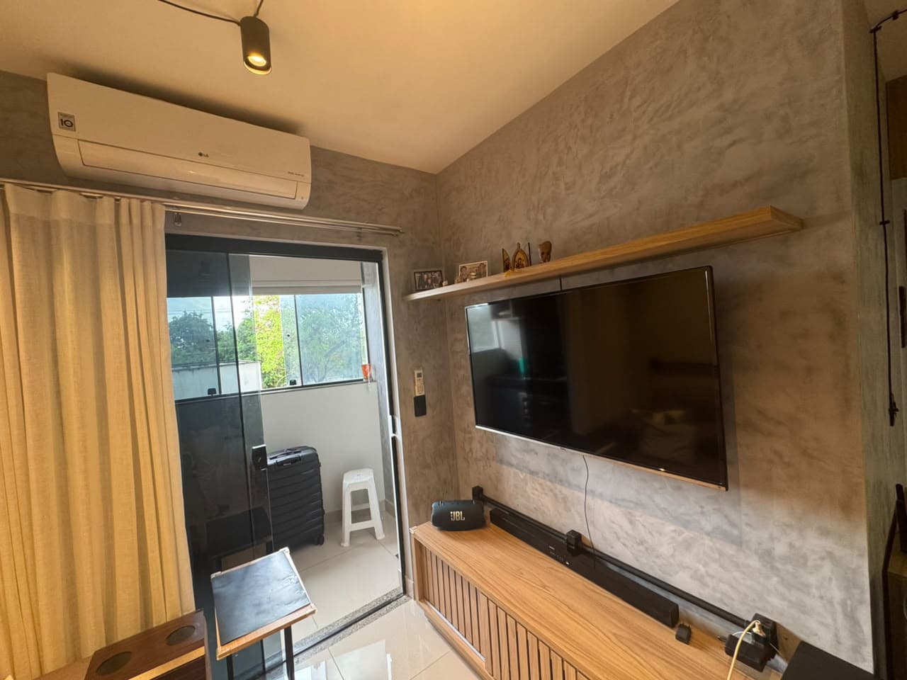 Apartamento à venda na 704 Sul com 2 quartos e sacada com churrasqueira
