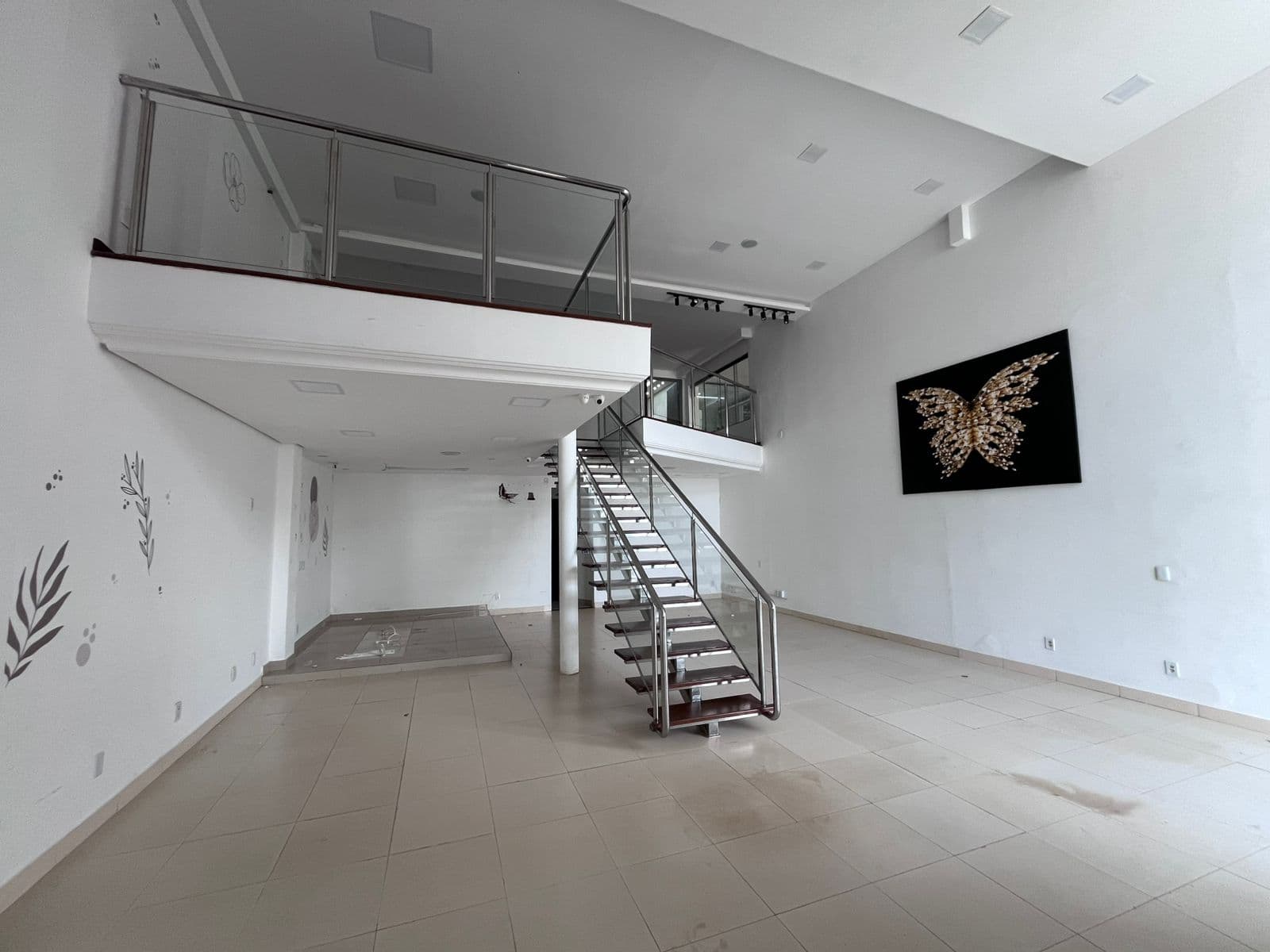 Sala comercial térrea de 160 m² para locação na 104 Sul em Palmas – TO