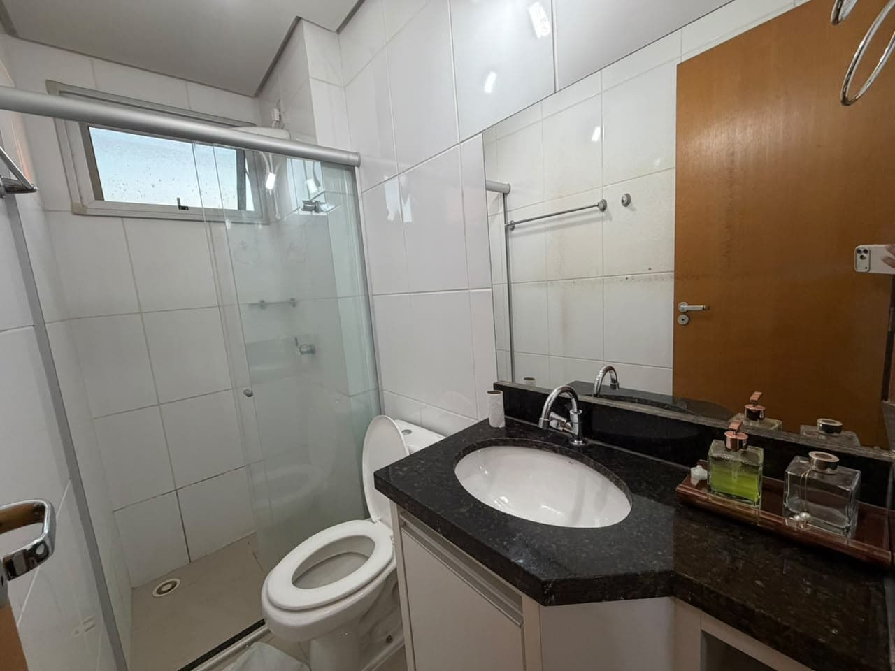 Apartamento 2 quartos com suíte e sacada para locação no Residencial Mirante Du Park – 306 Sul
