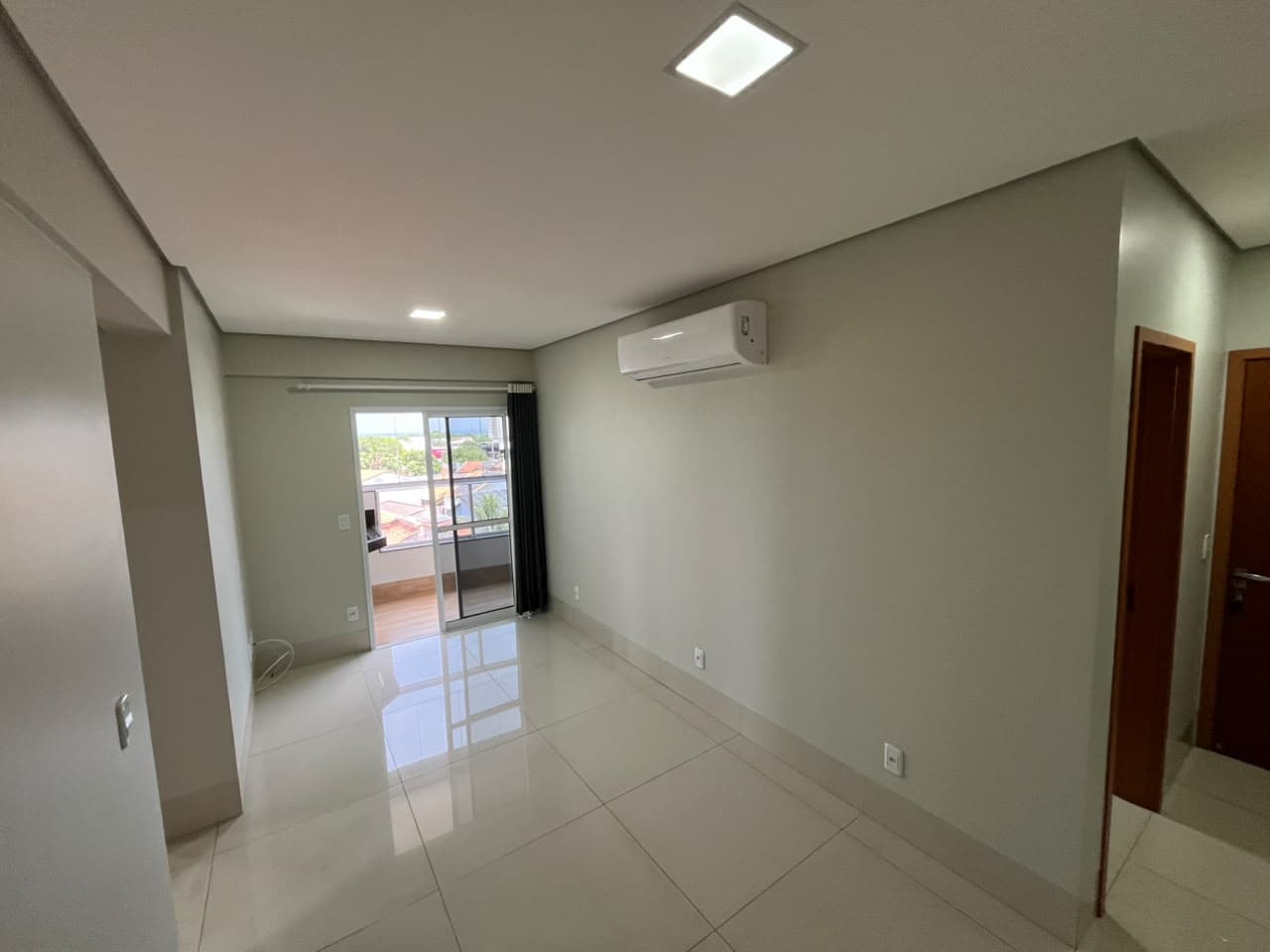Apartamento Semimobiliado com 2 Quartos no Residencial Serra do Carmo – 305 Sul, Palmas-TO