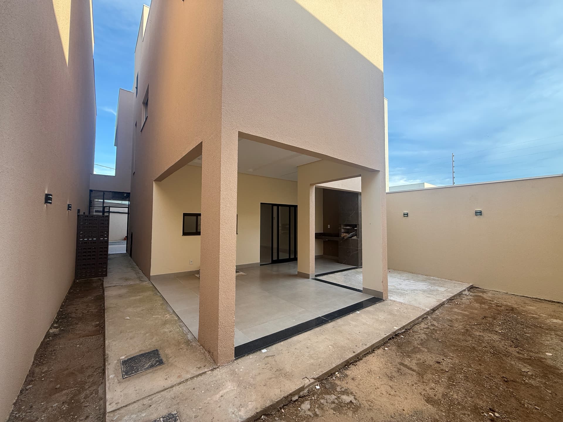 Sobrado 3 suítes e área gourmet na 505 Sul em Palmas – alto padrão