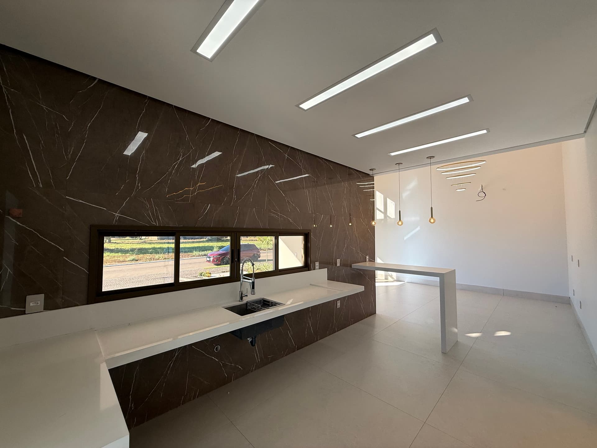 Casa de Alto Padrão com 4 Suítes à Venda no Caribe Golf em Palmas – TO