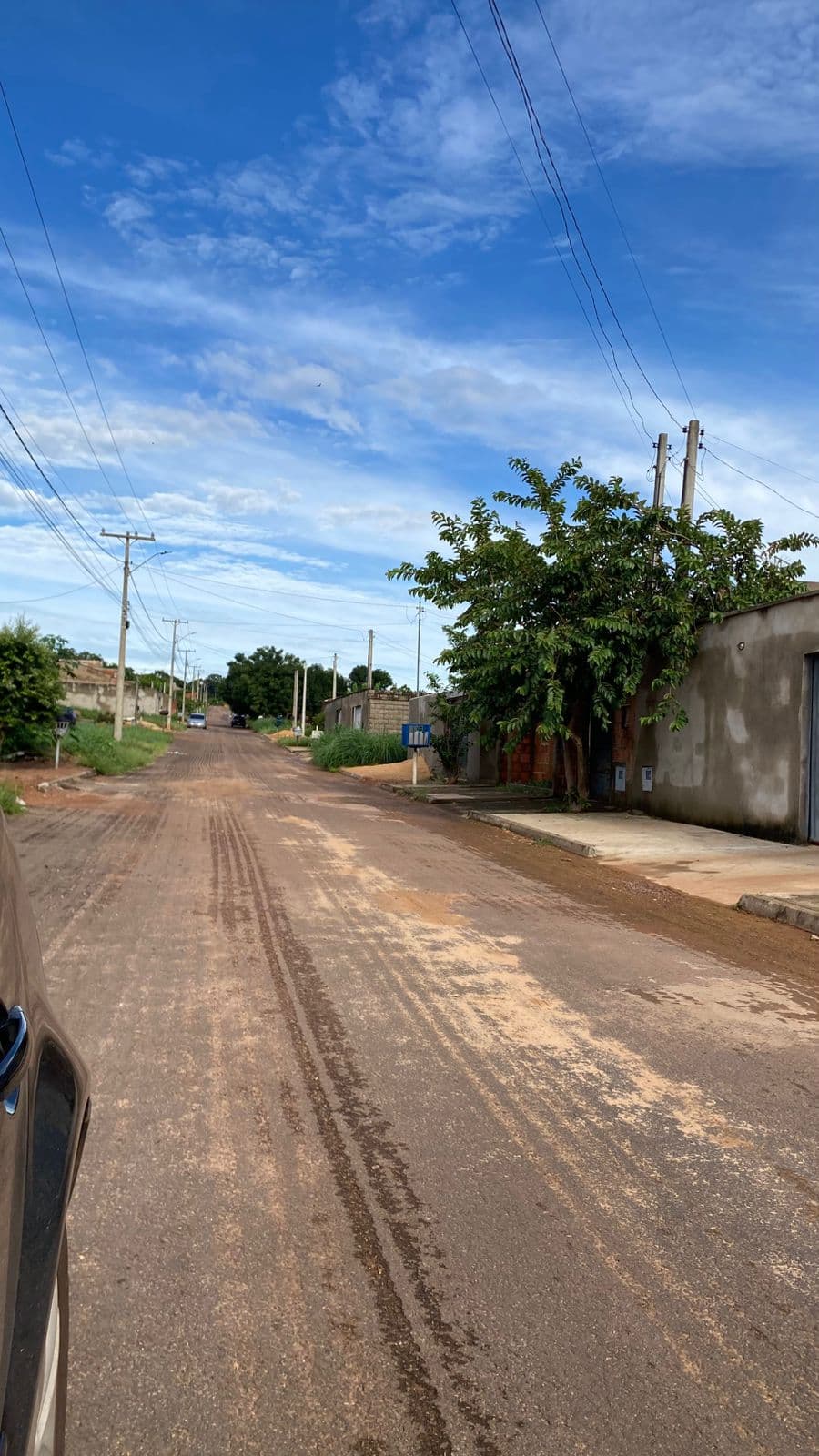 Lote de 250 m² à venda no Residencial Sales, em Luzimangues