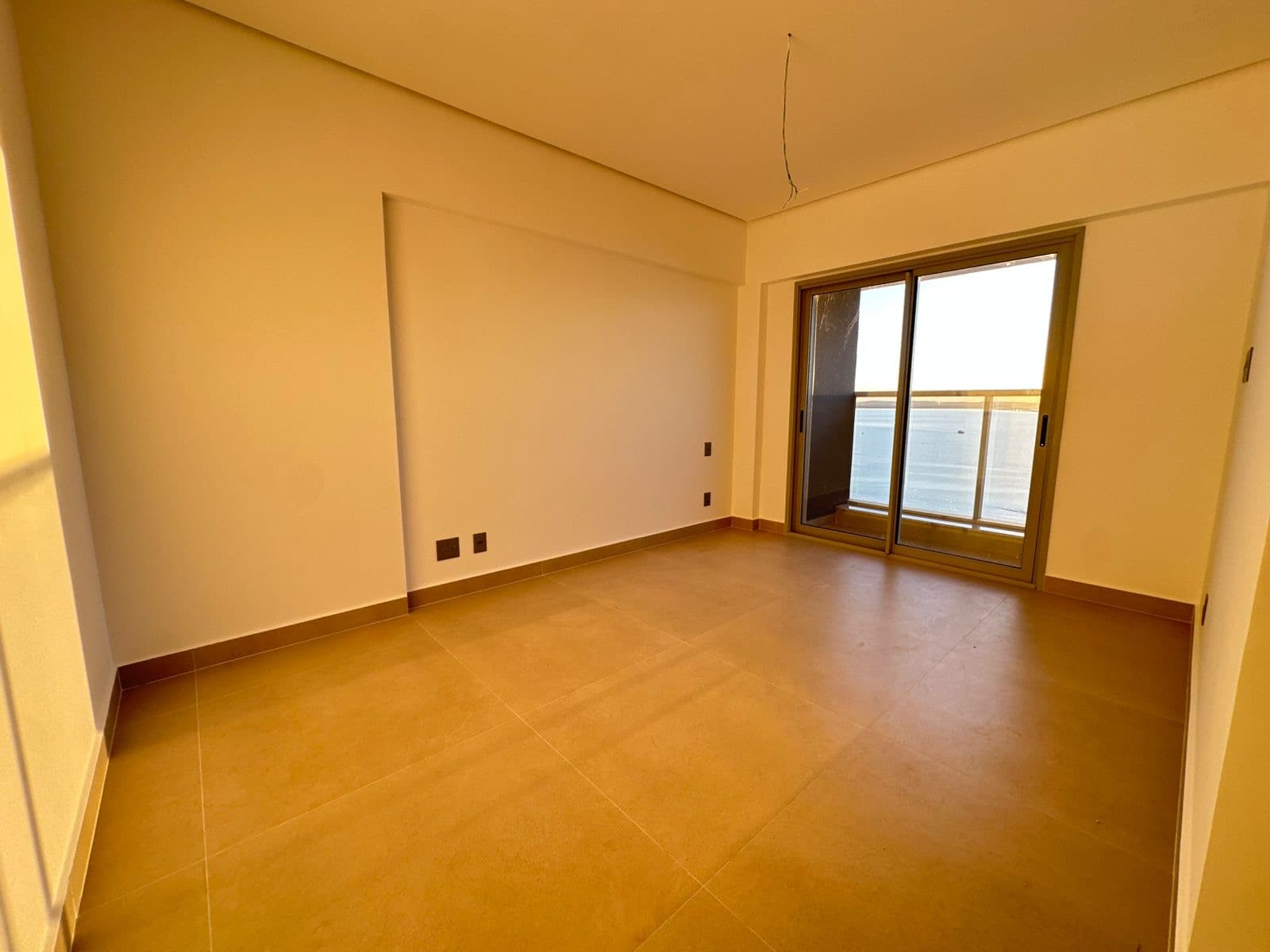 Apartamento de alto padrão com 3 suítes e vista definitiva para o Lago na Orla de Palmas