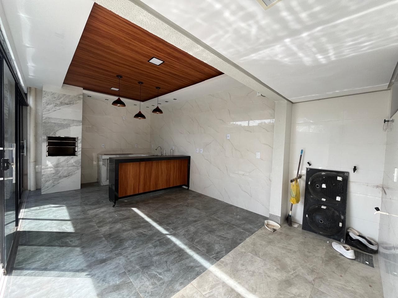 Casa à Venda na 1404 Sul – Palmas/TO | 3 Quartos, Espaço Gourmet e Pé-Direito Alto