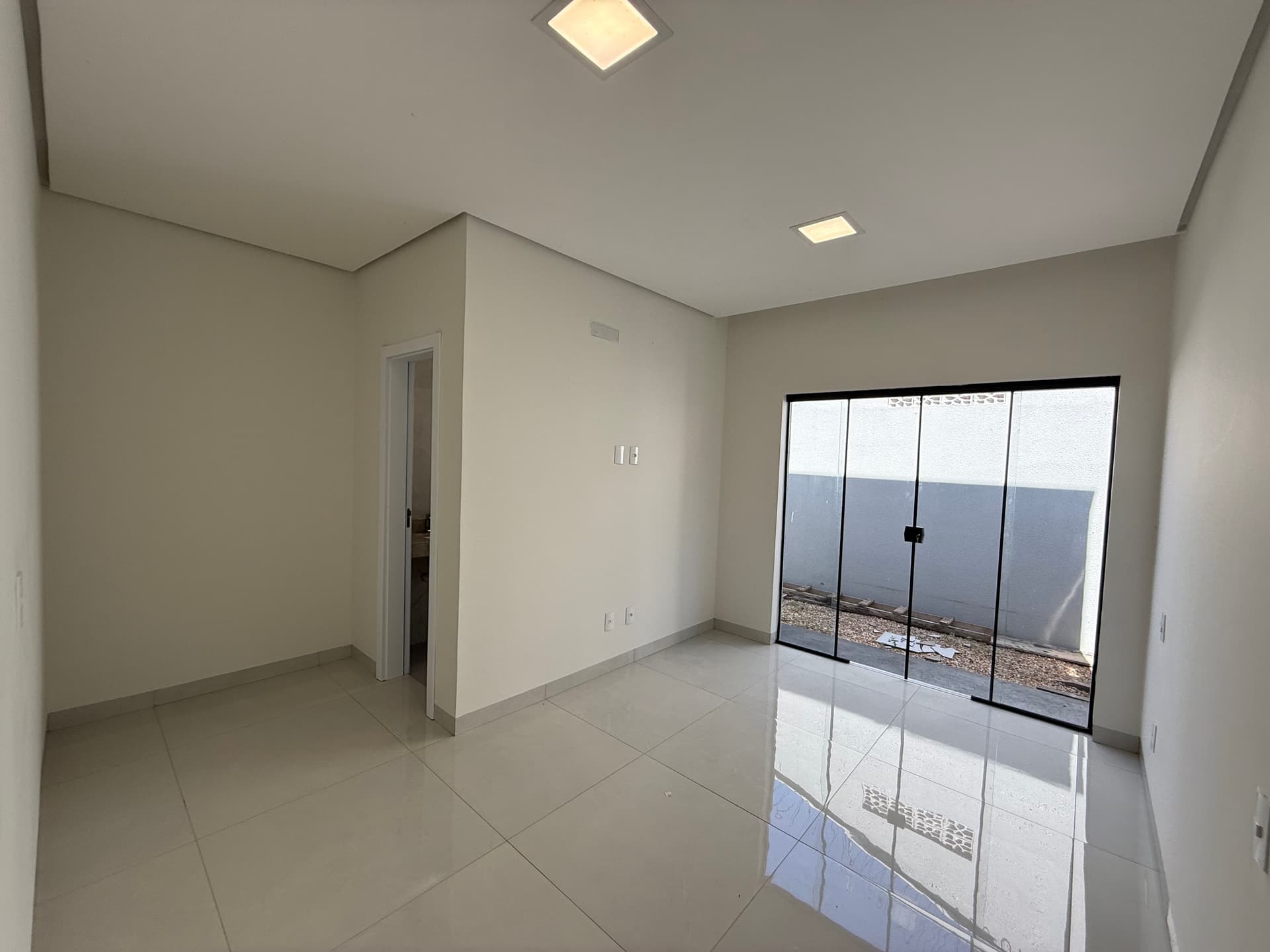 Casa 3 quartos com suíte e 2 vagas à venda na 1003 Sul em Palmas