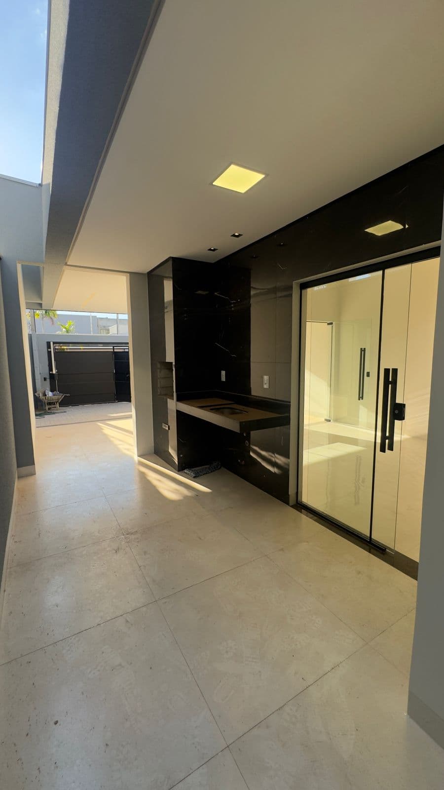 Casa de Alto Padrão com 3 Suítes à Venda na 505 Sul em Palmas – TO