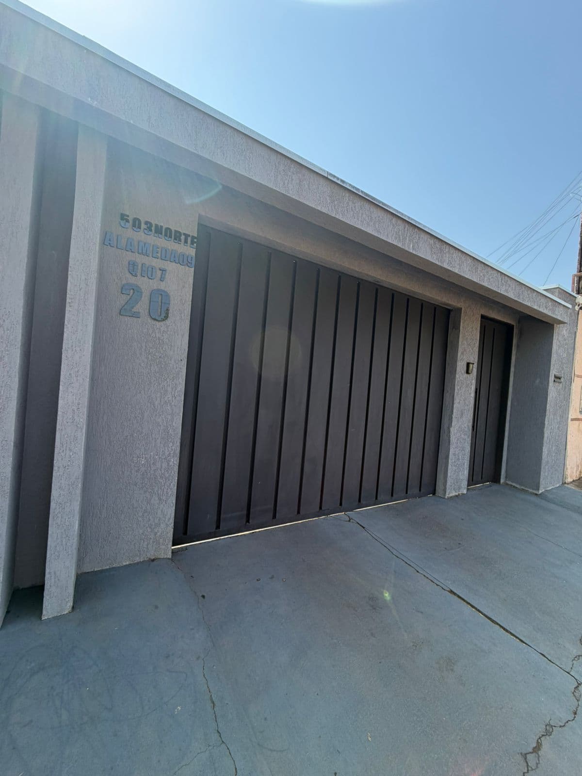 Casa ampla e confortável com 6 quartos na região norte com placa solar