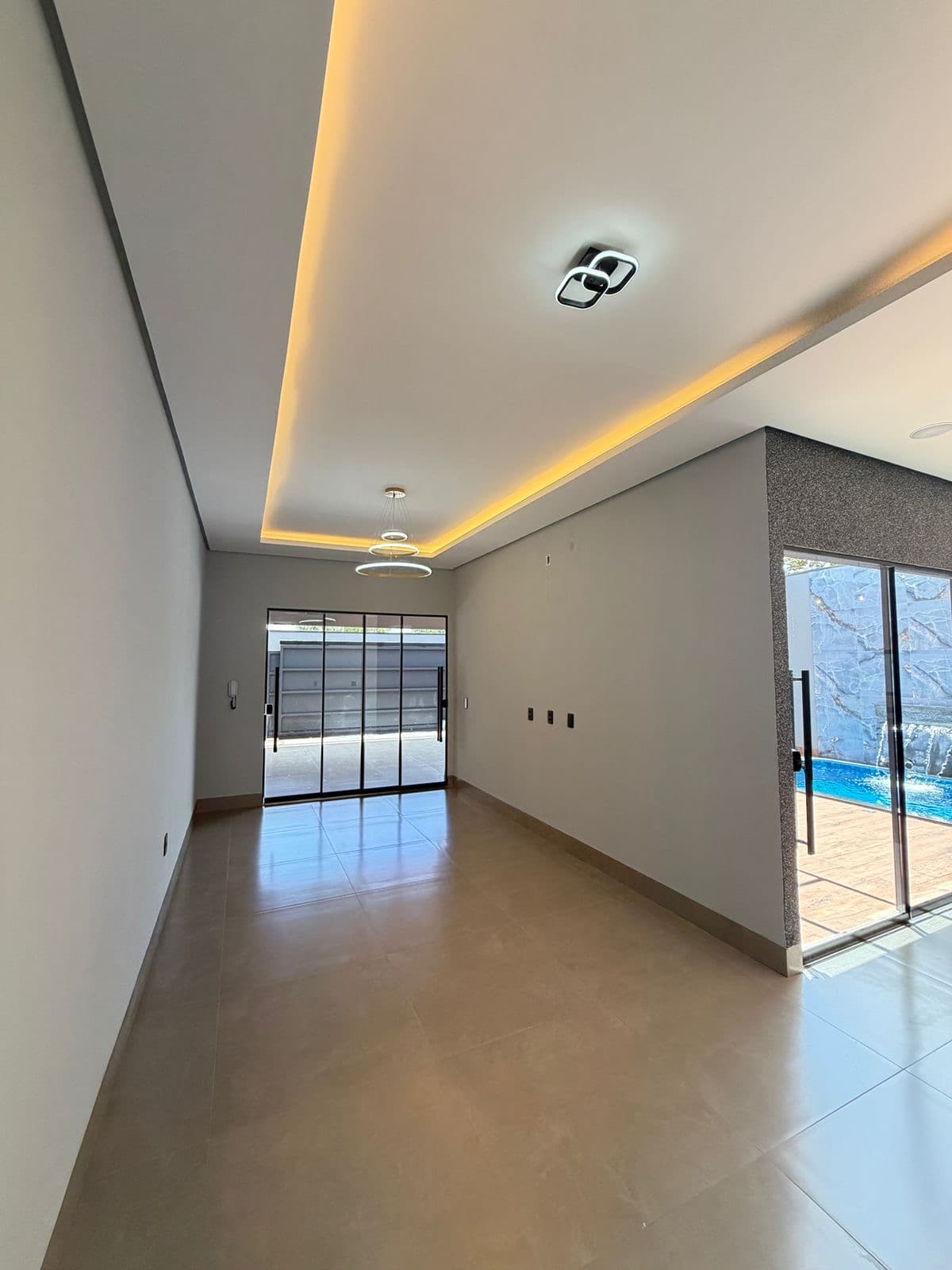 Casa alto padrão 4 quartos com piscina na 1601 Sul em Palmas – lote individual