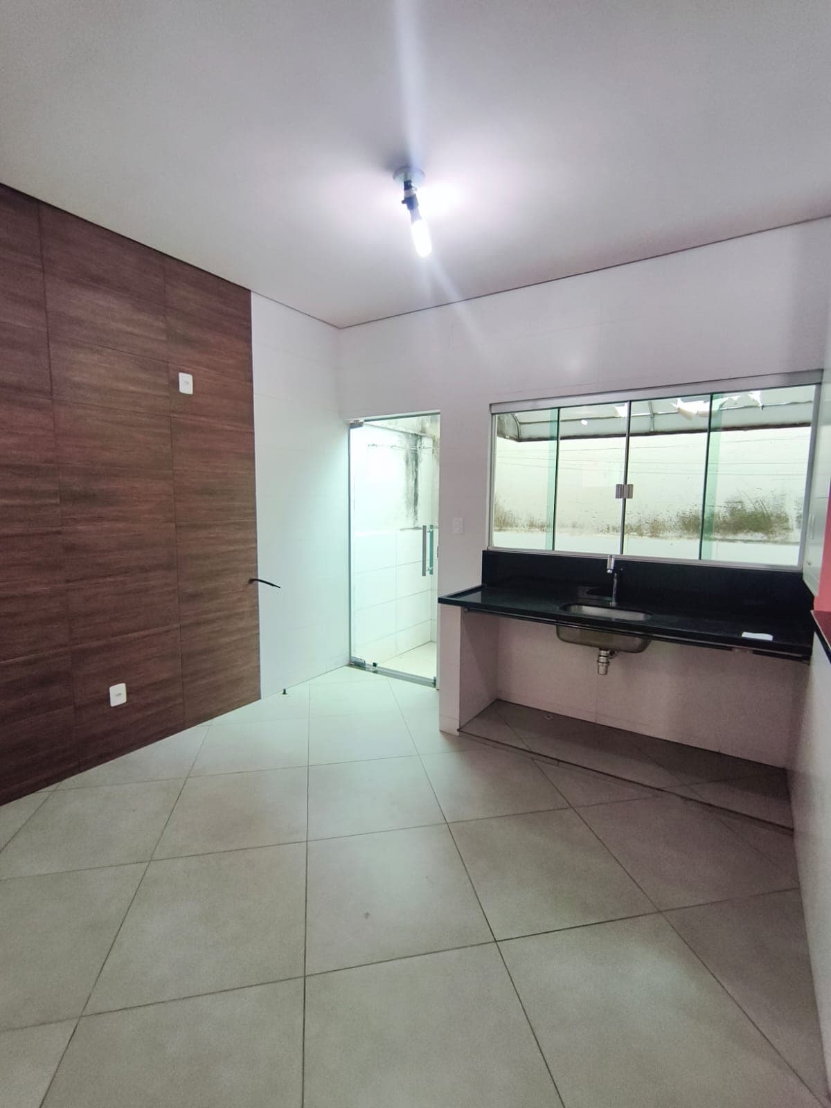 Sobrado com 3 quartos para locação na 303 Sul em Palmas