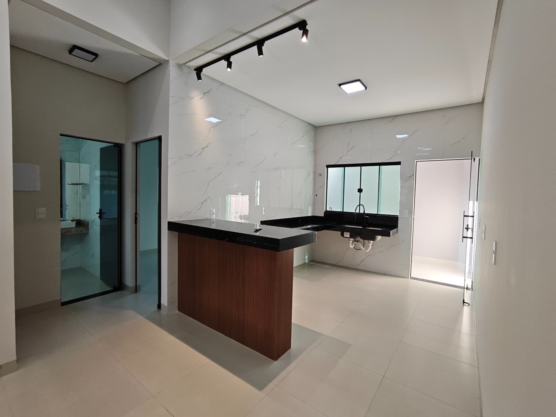 Casa Nova com 2 Quartos e Acabamento de Alto Padrão à Venda em Palmas/TO
