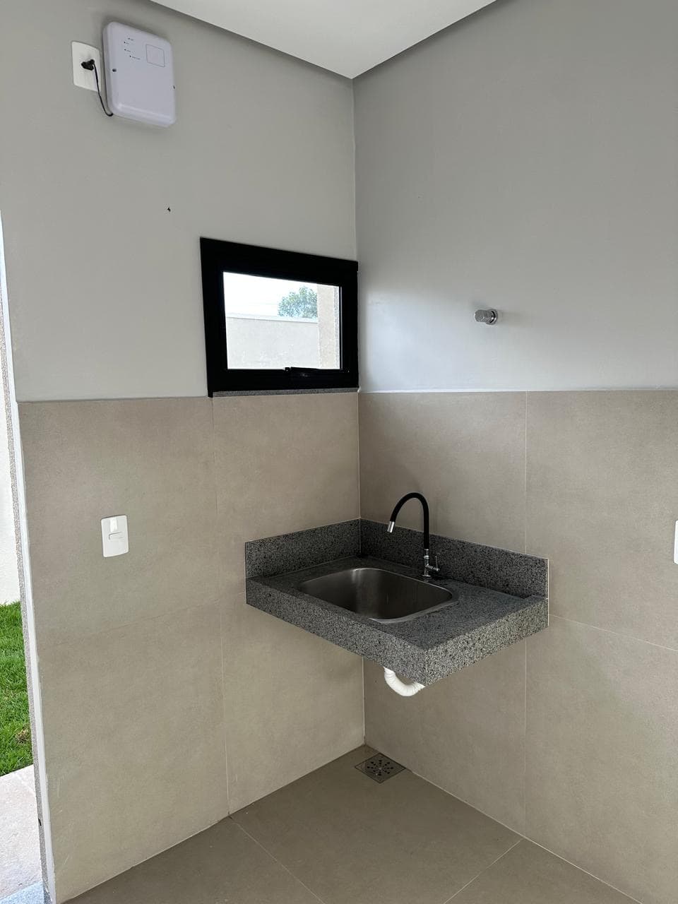 Casa nova com 3 quartos, piscina e espaço gourmet na 1601 Sul em Palmas