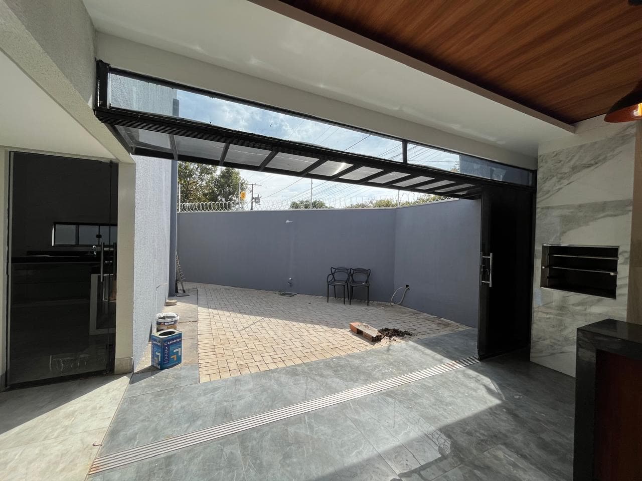 Casa à Venda na 1404 Sul – Palmas/TO | 3 Quartos, Espaço Gourmet e Pé-Direito Alto