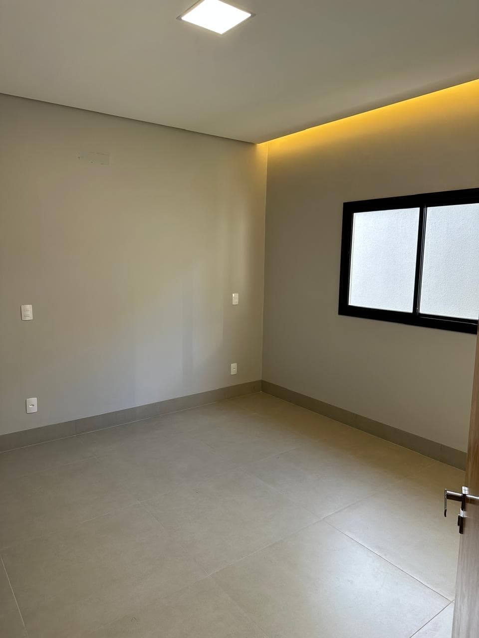 Casa nova com 3 quartos, piscina e espaço gourmet na 1601 Sul em Palmas