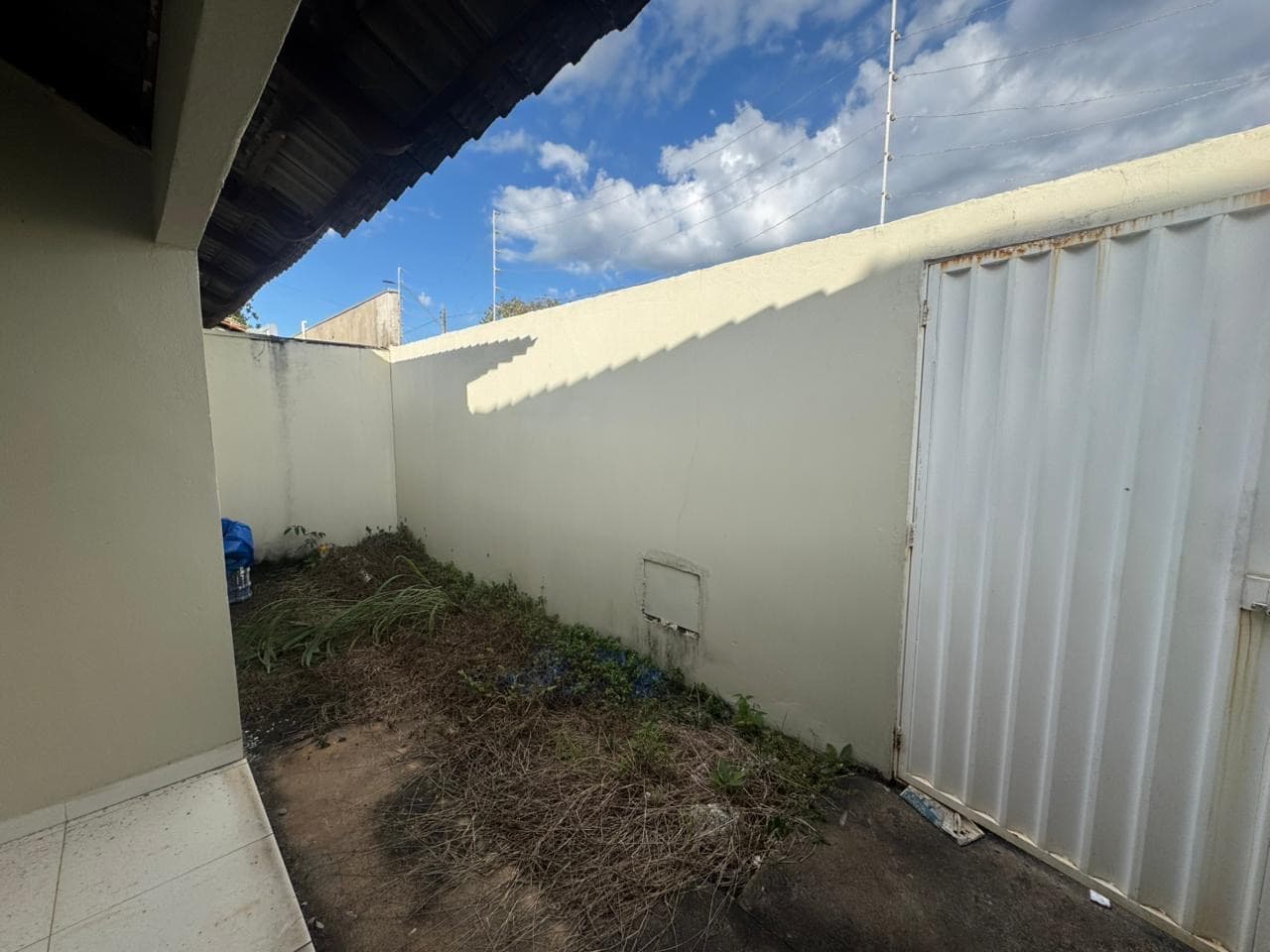 Casa 2 quartos com potencial comercial à venda em Luzimangues – próximo à avenida