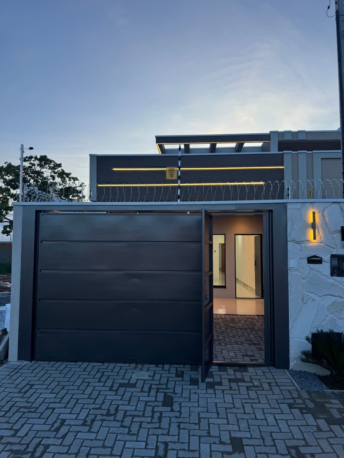 Casa geminada com 2 quartos, suíte e área gourmet à venda na 1503 Sul em Palmas – TO