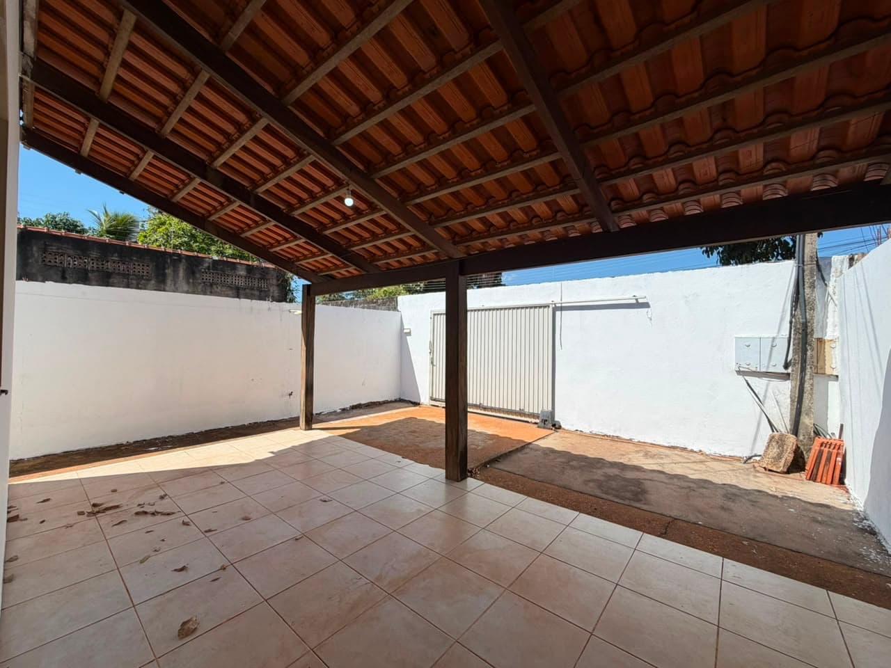 Casa para Locação com 2 Quartos, 108 norte