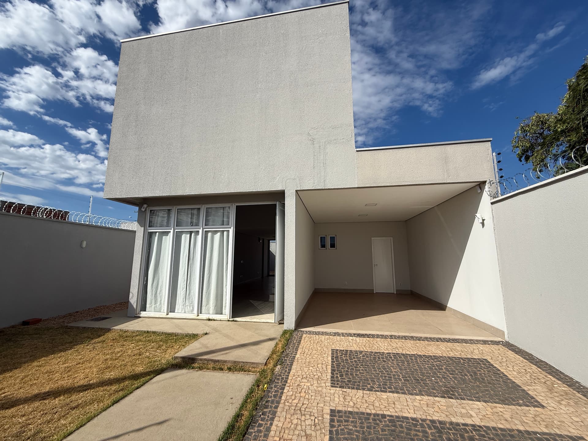 Sobrado à Venda na 1503 Sul – Palmas/TO