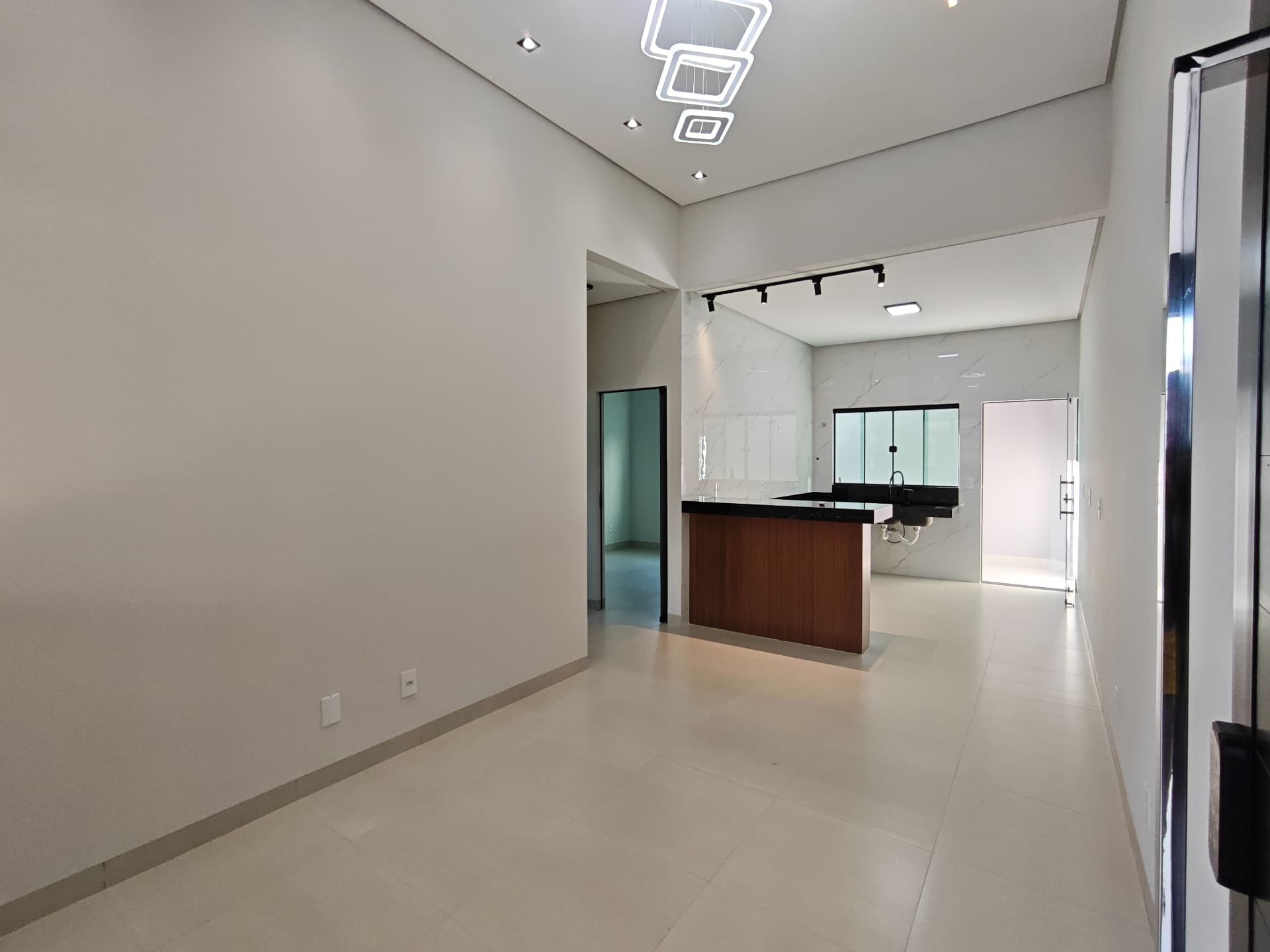 Casa Nova com 2 Quartos e Acabamento de Alto Padrão à Venda em Palmas/TO