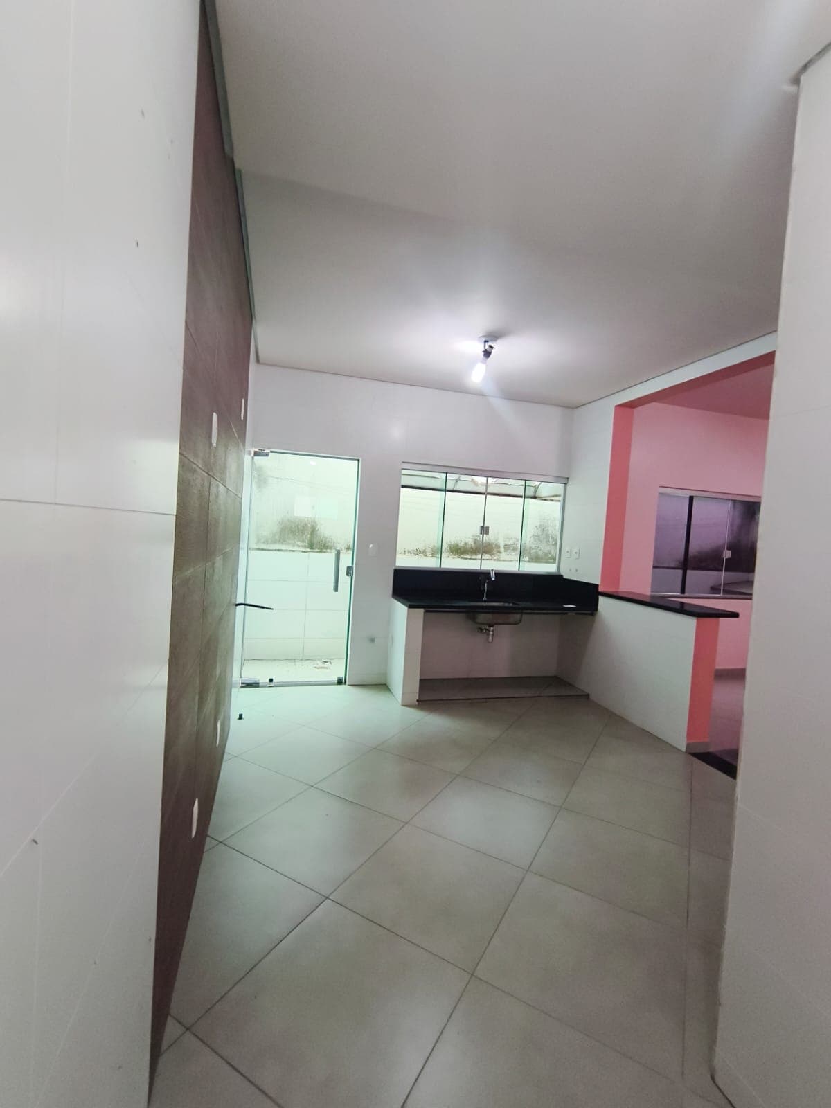 Sobrado com 3 quartos para locação na 303 Sul em Palmas