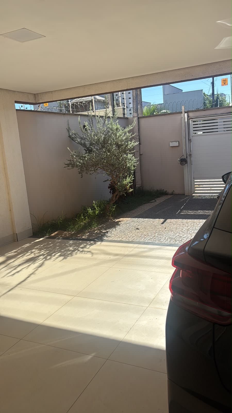 Casa à Venda com 4 Quartos na 605 Sul (ARSO 62) – Palmas/TO