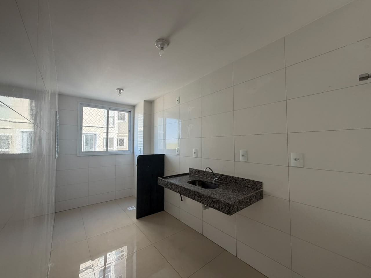 Apartamento 2/4 no Brisas do Lago com codominio