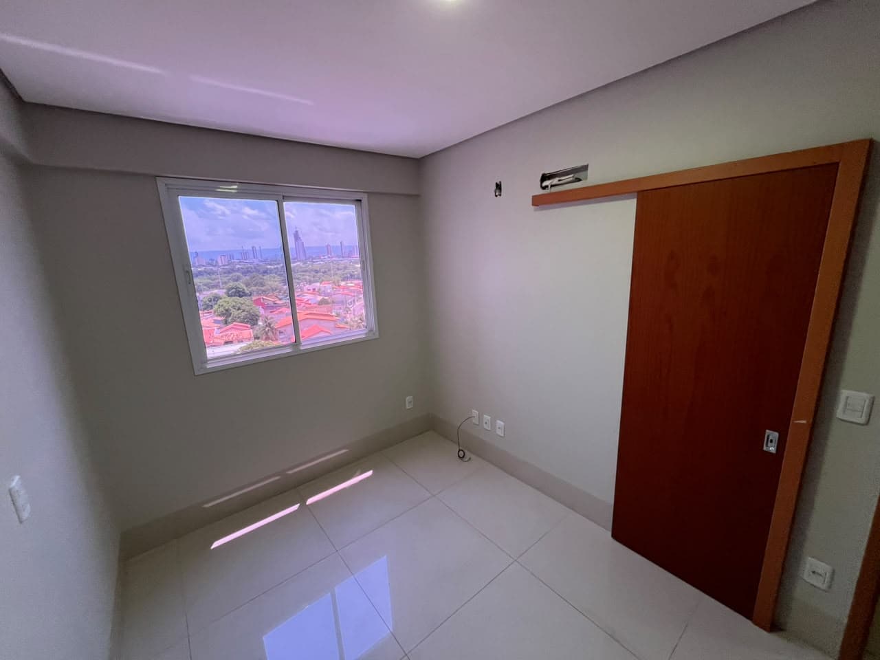 Apartamento semimobiliado com 2 quartos, suíte e lazer completo na 305 Sul, em Palmas