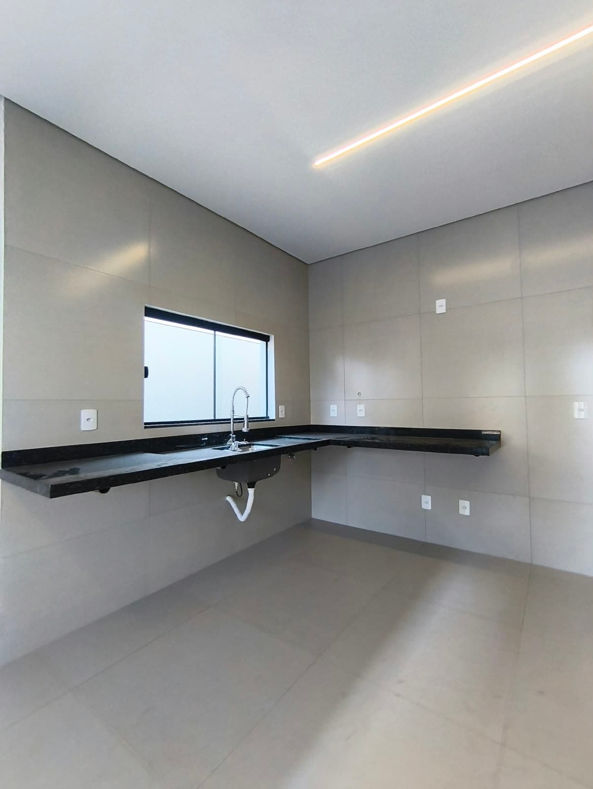 Casa à venda na 1404 Sul com 2 suítes plenas em Palmas