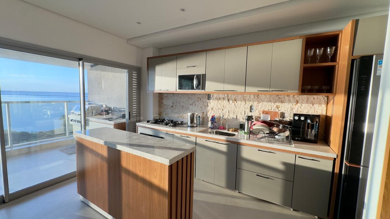 Apartamento Mobiliado com 3 Suítes e Vista para o Lago à Venda no Acqua Design – Orla de Palmas/TO
