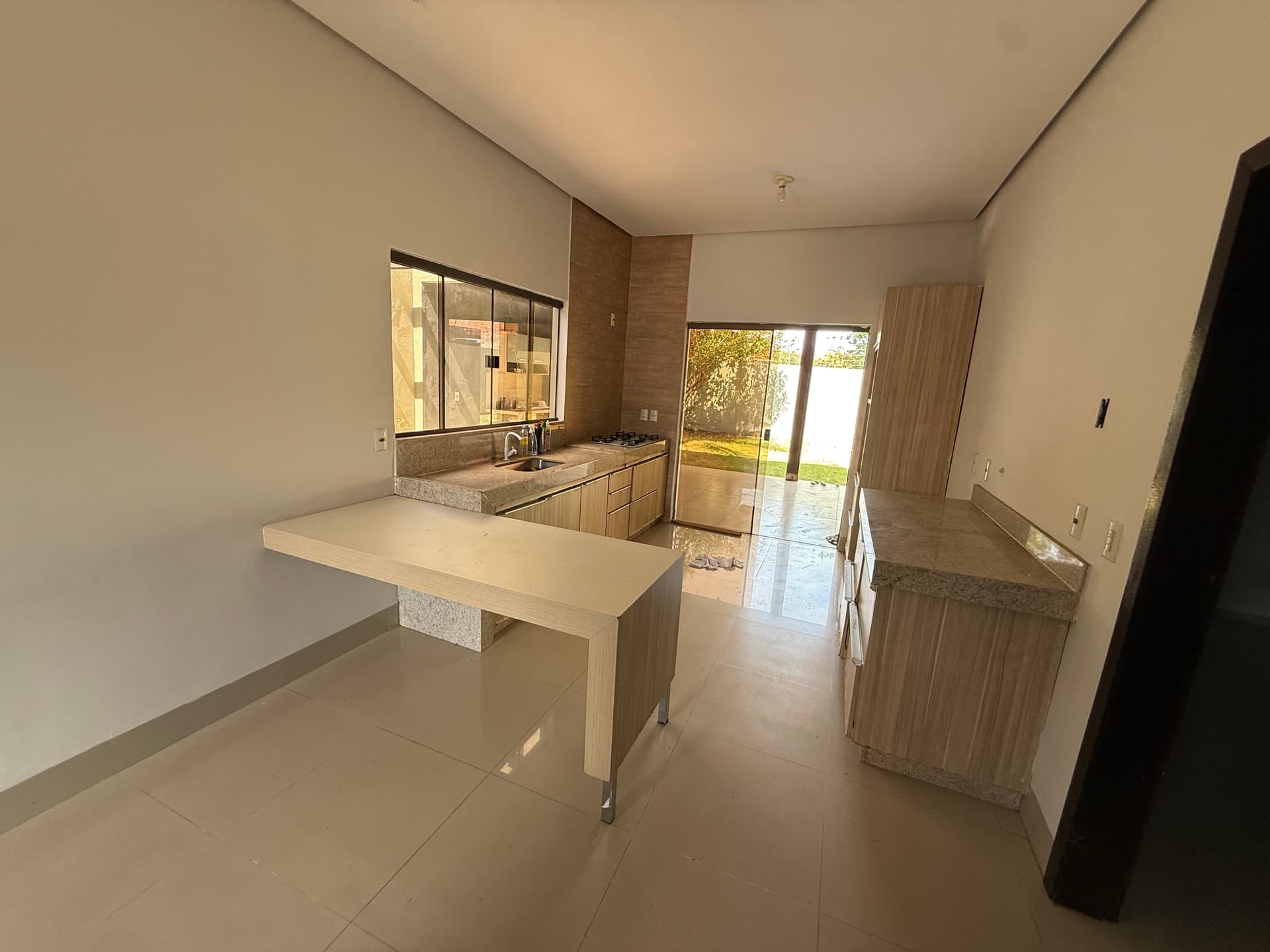 Casa à Venda na 1006 Sul 2 quartos sendo 2 suíte Palmas/TO