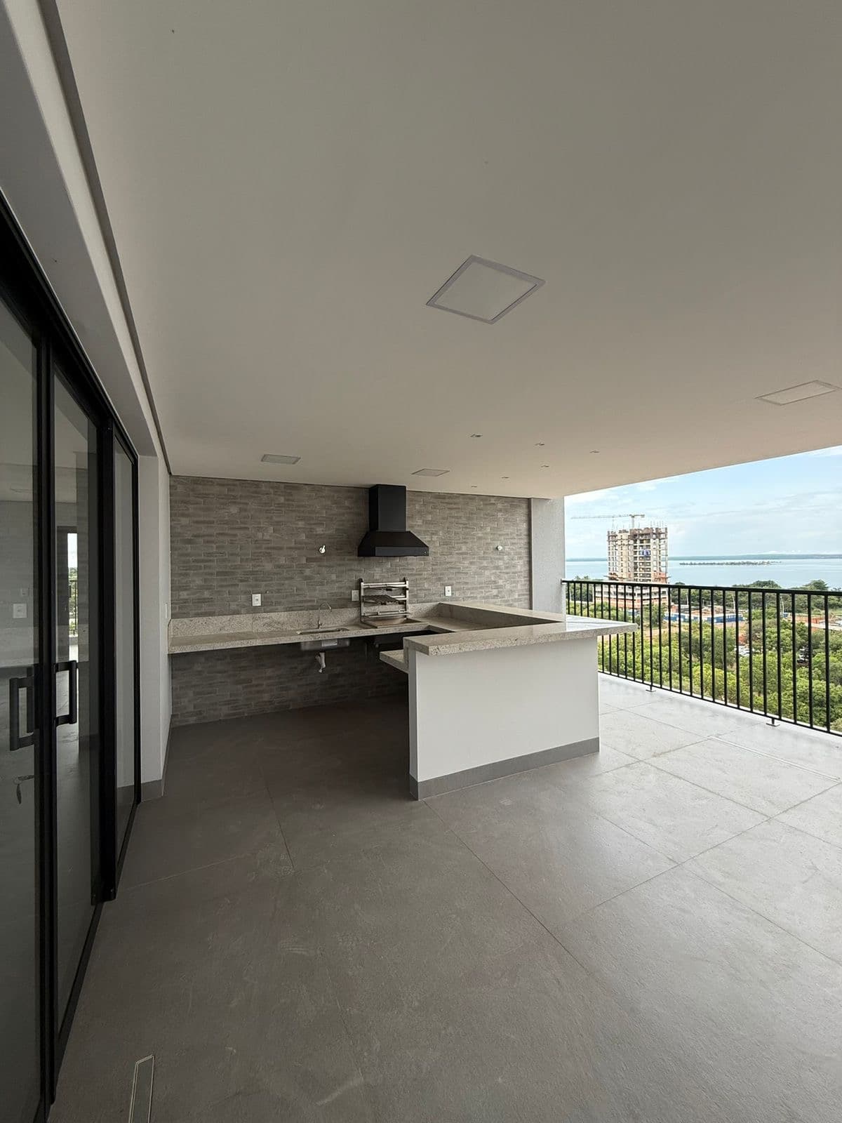 Apartamento com 3 Quartos e Vista para o Lago à Venda na Praia Graciosa – Palmas/TO