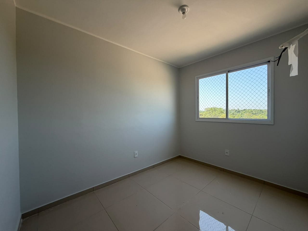Apartamento 2/4 no Brisas do Lago com codominio