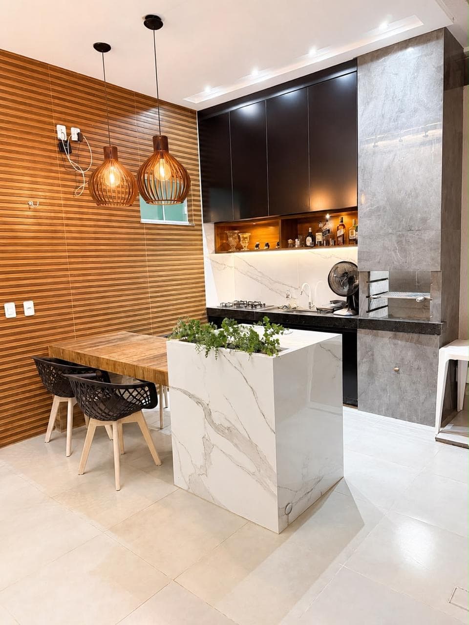 Casa com Piscina Aquecida e Energia Solar à Venda na 507 Sul – Palmas/TO