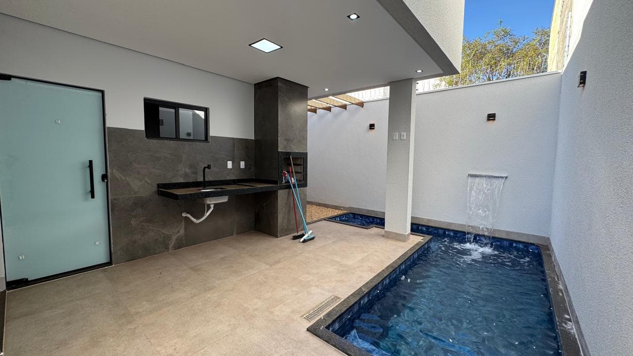Casa com 3 quartos sendo 1 suíte, à venda na quadra 1503 sul, em Palmas – TO