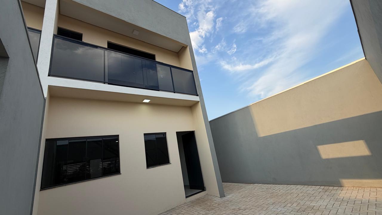 Sobrado com 2 suítes e varanda à venda na 1506 Sul – Palmas/TO