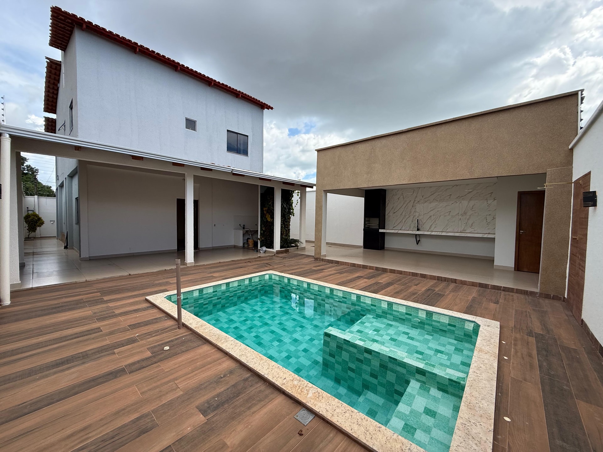 Casa 4 quartos com piscina e área gourmet na 305 Norte em Palmas