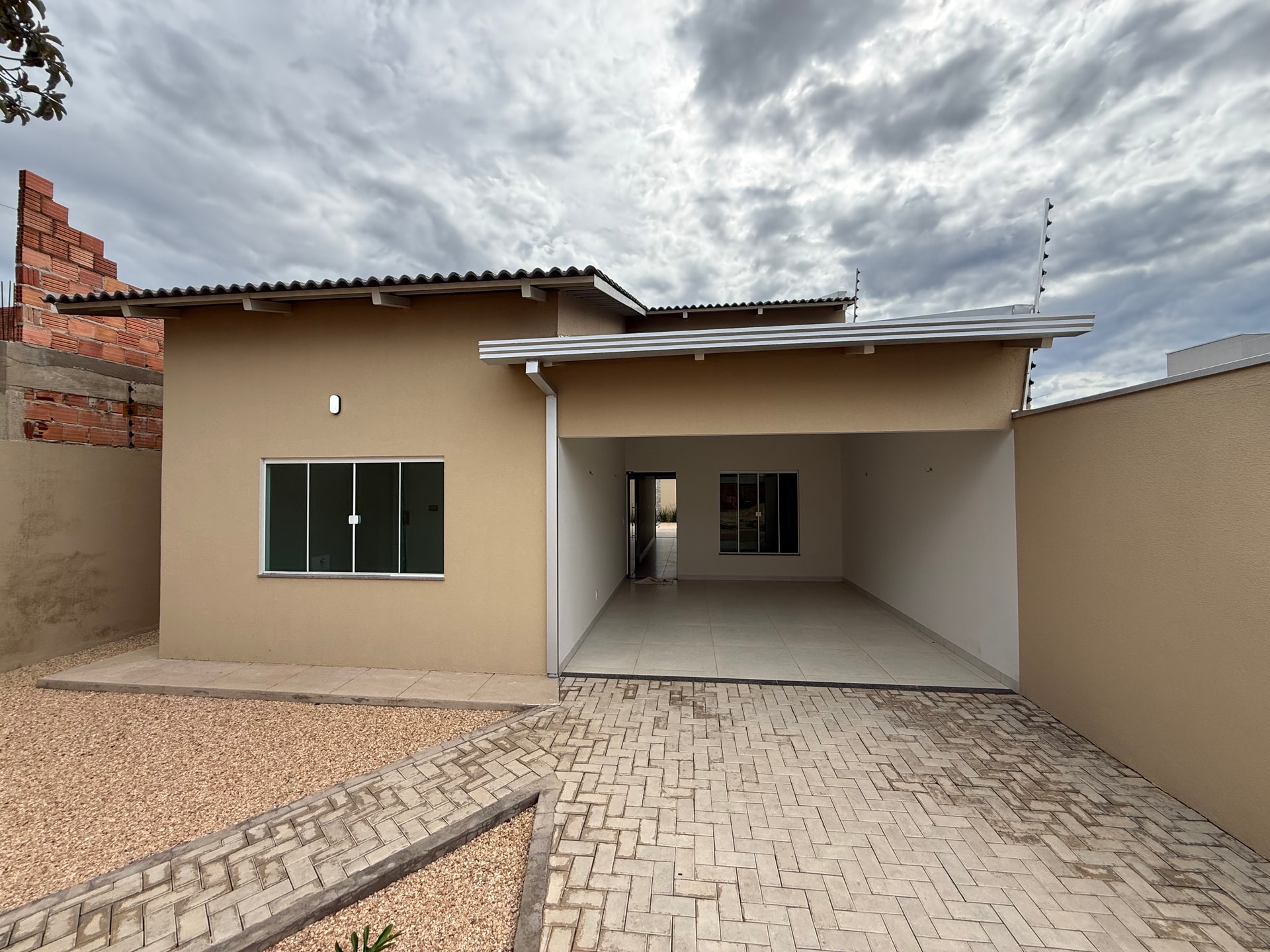 Casa 3 quartos com piscina e suíte americana na 1503 Sul