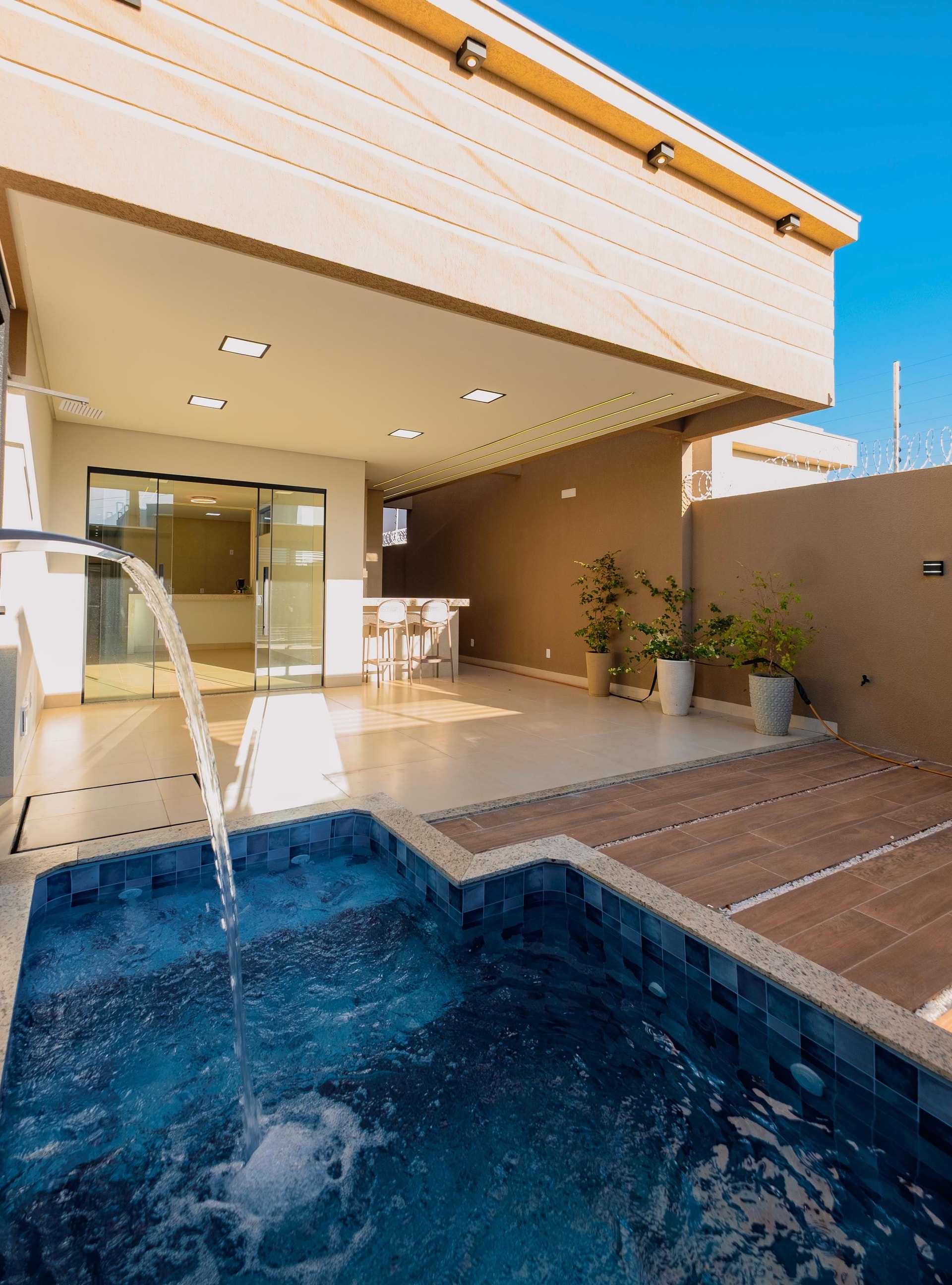 Casa de Alto Padrão com 3 Suítes e Piscina na 505 Sul (ARSO 52) – Palmas/TO