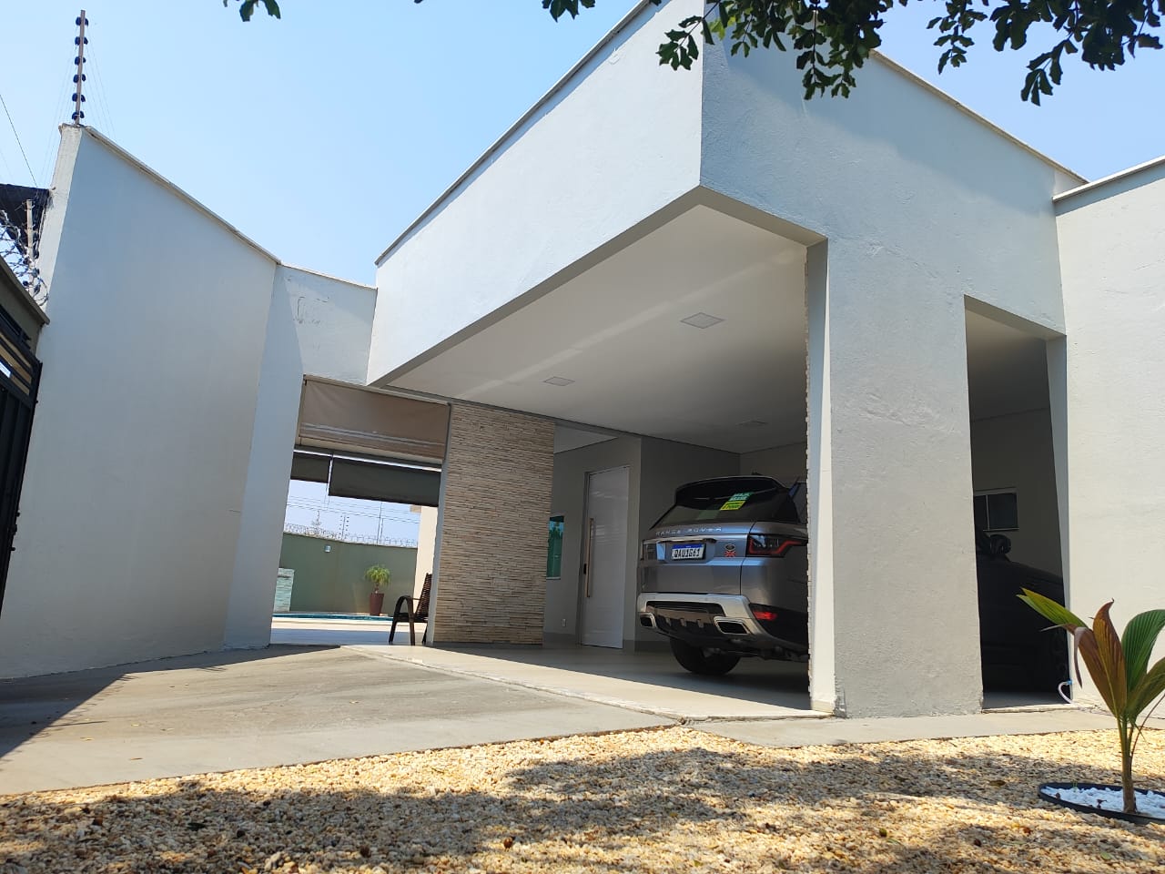 Casa de alto padrão de esquina à venda na 407 Sul – Palmas/TO