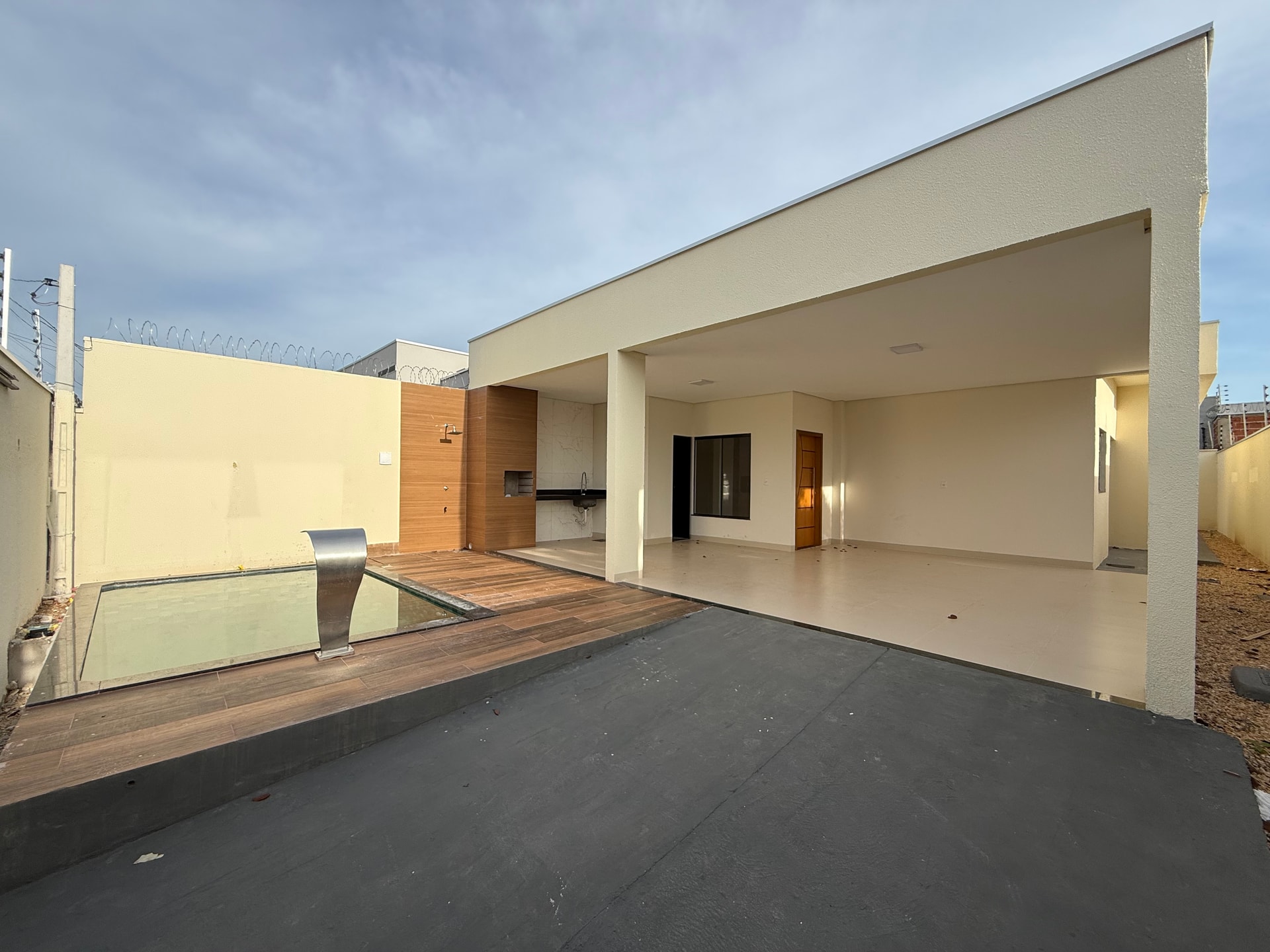 Casa 3 quartos com piscina e área gourmet na 1305 Sul em Palmas