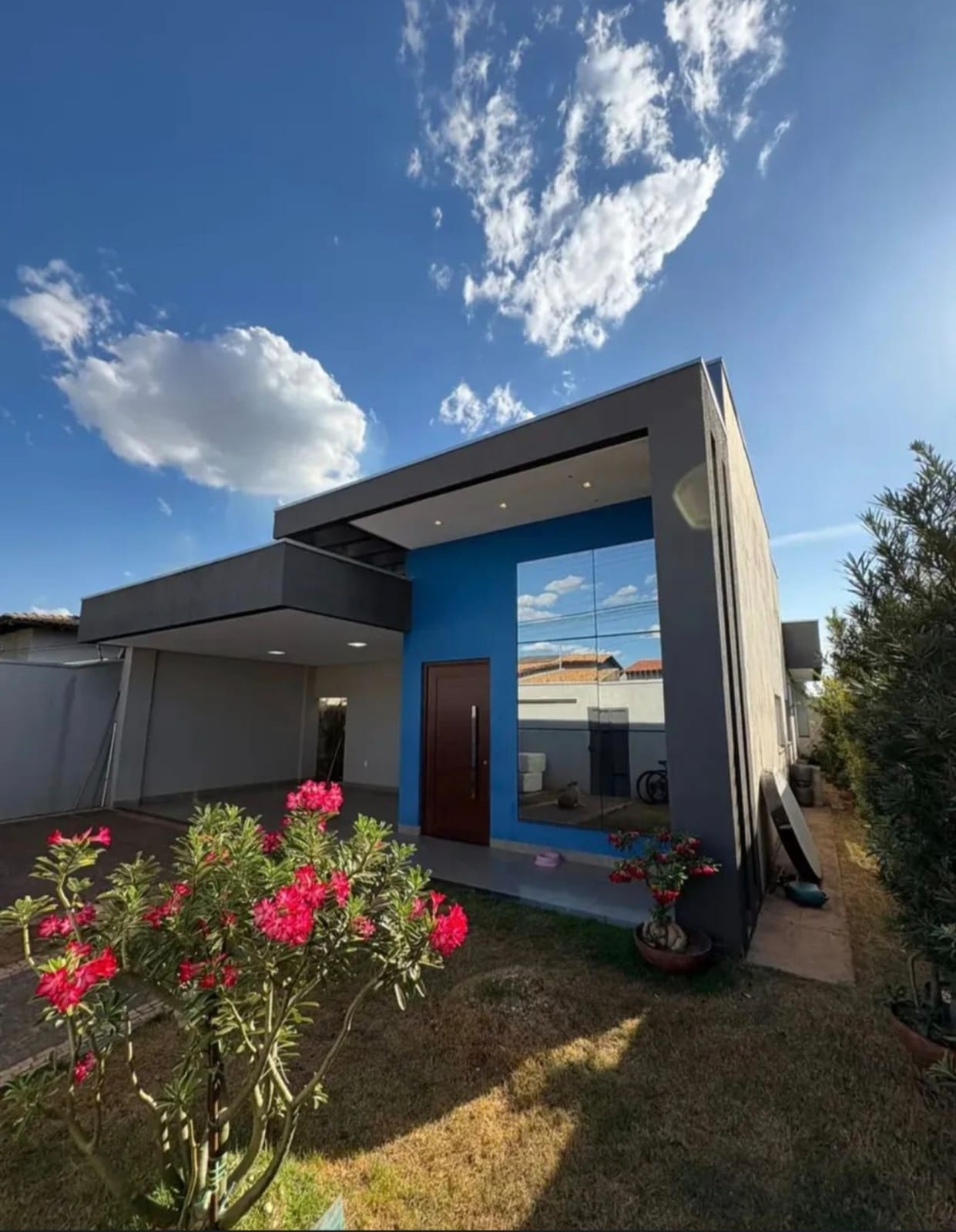 Casa moderna com 3 quartos sendo 2 suítes na 1204 Sul em Palmas