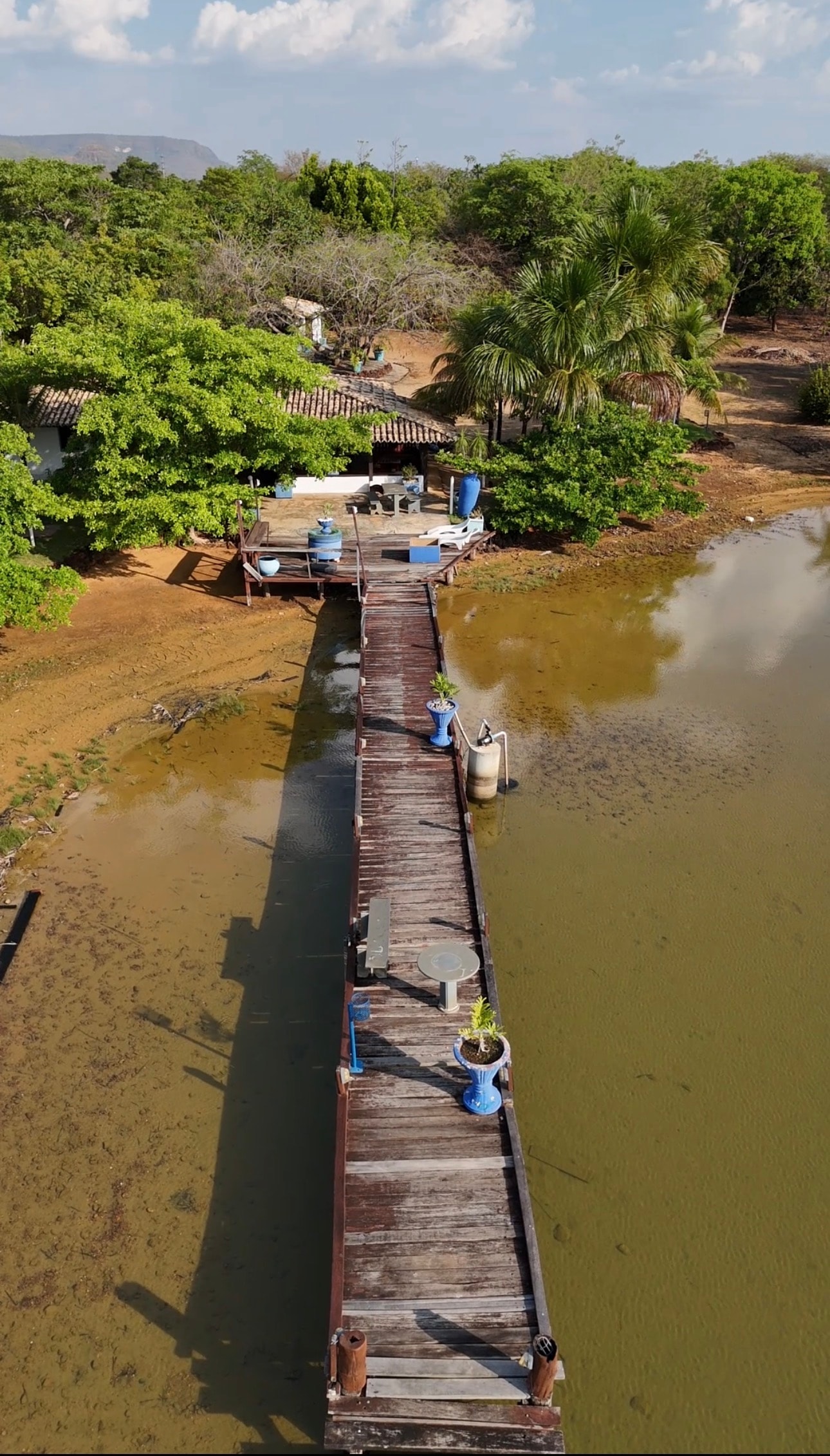 Chácara beira-lago à venda a 14 km de Palmas com 5.000 m²