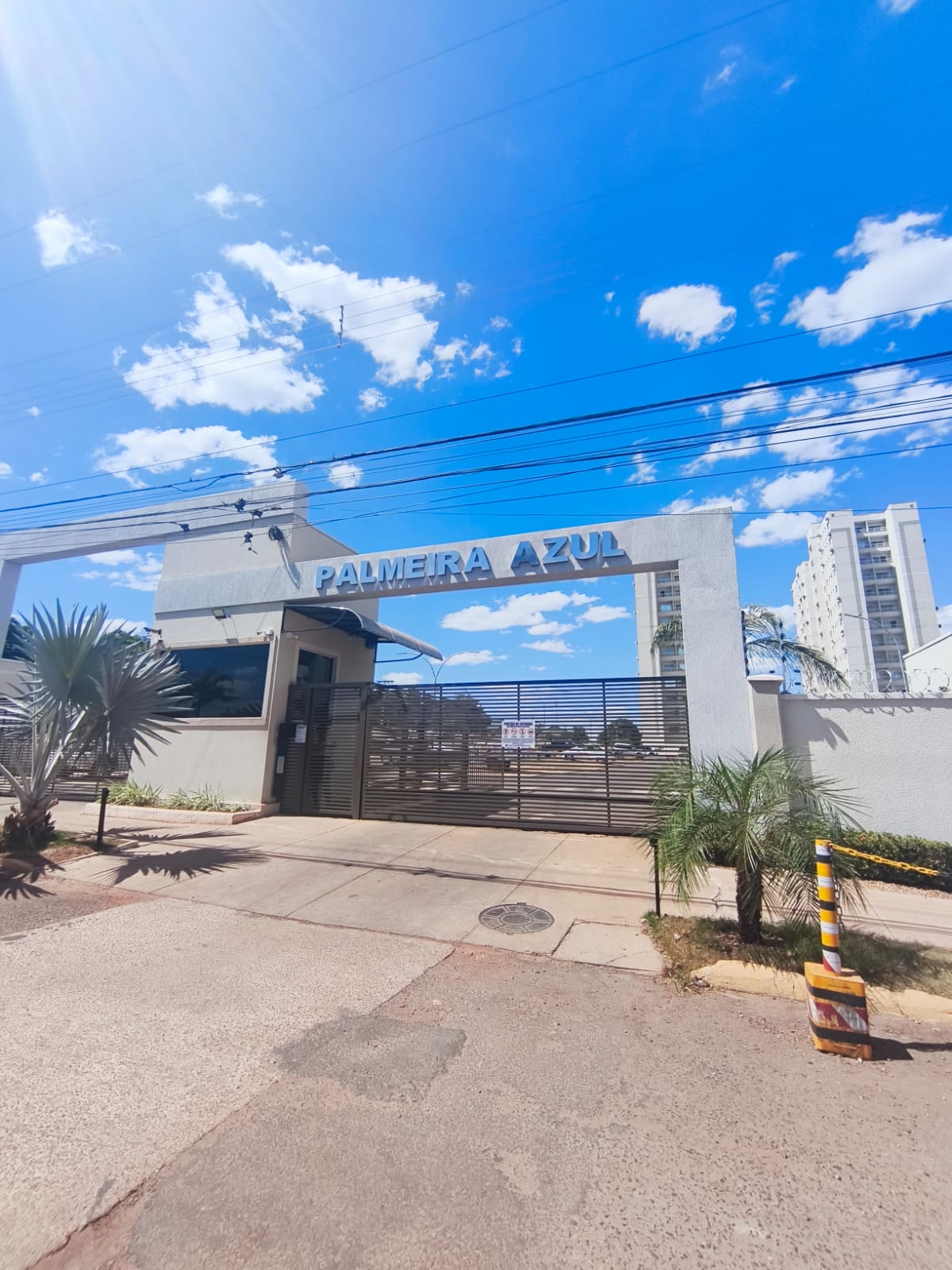 Apartamento 2/4 sendo 1 suite na 105 norte residencial Palmeira Azul