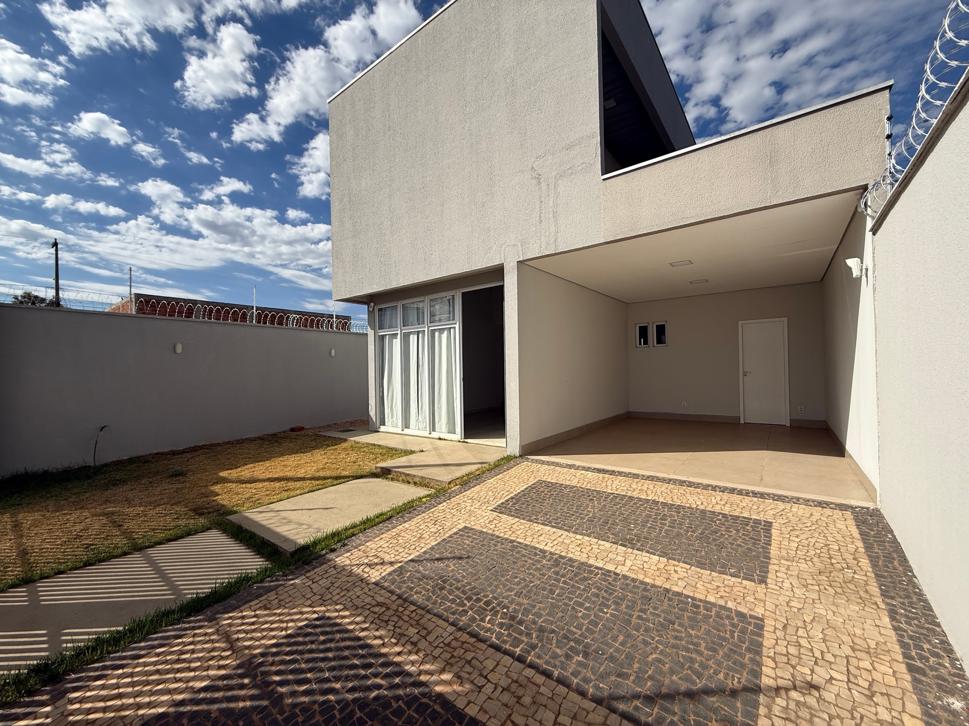 Sobrado à Venda na 1503 Sul – Palmas/TO
