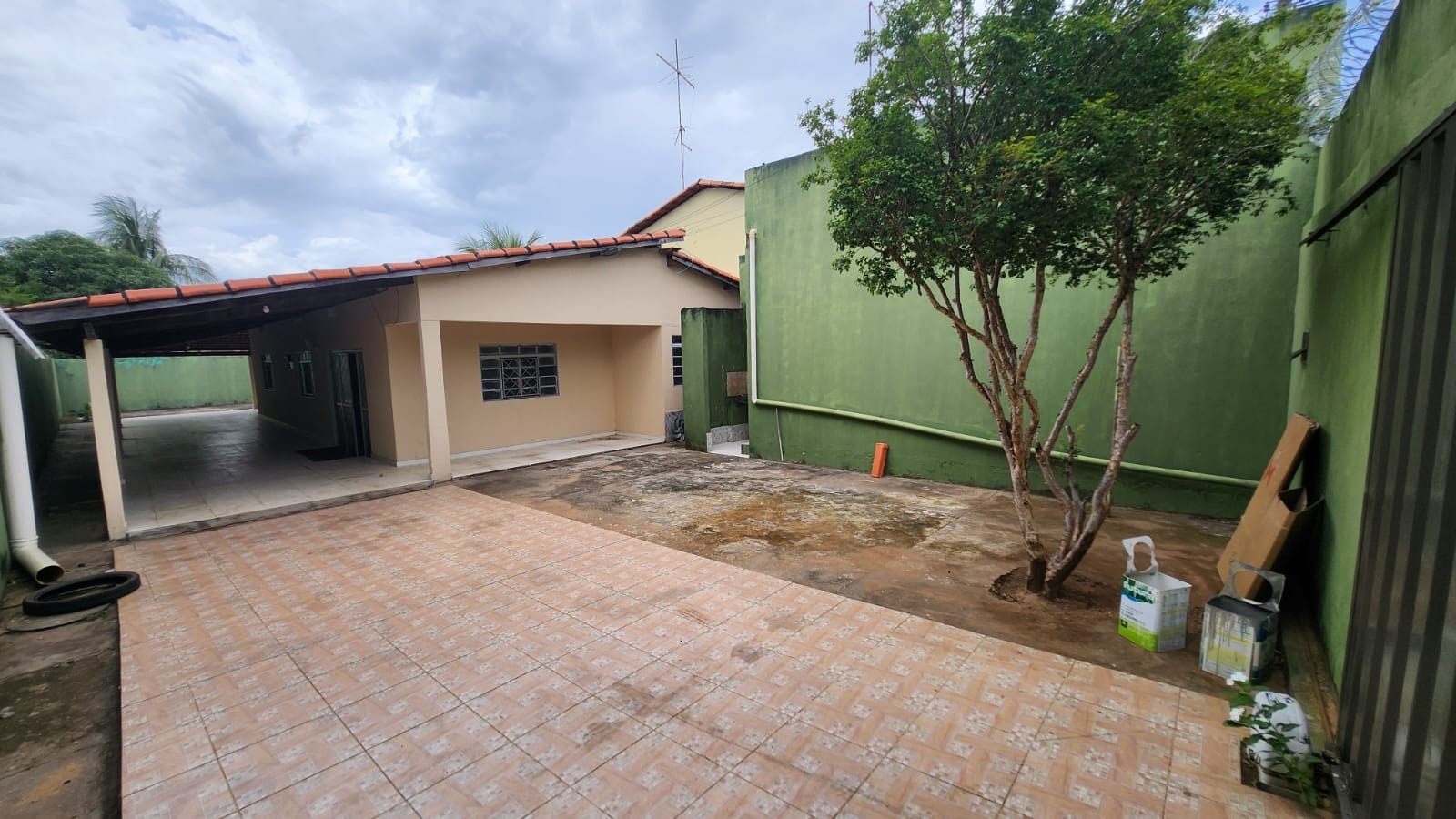 Oportunidade casa ampla aureny 2 próximo ao ginásio Ayrton Senna!!